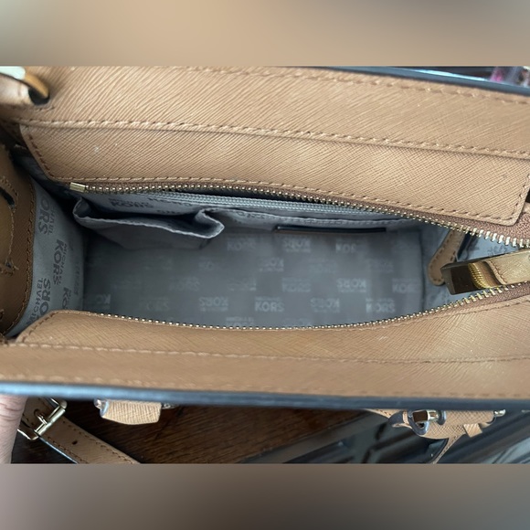 Michael Kors Purse - Picture 3 of 3